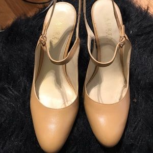 Nude colour slingback shoe with a brown heel!